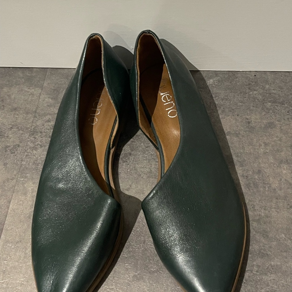 Bueno Green Leather Flats